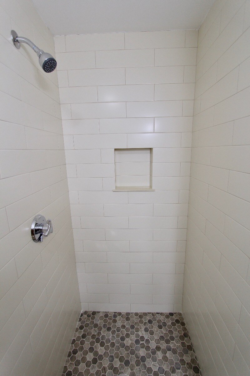 Building Photo - 109 Pleasant St