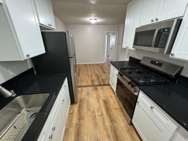 Building Photo - 25861 Marguerite Pkwy