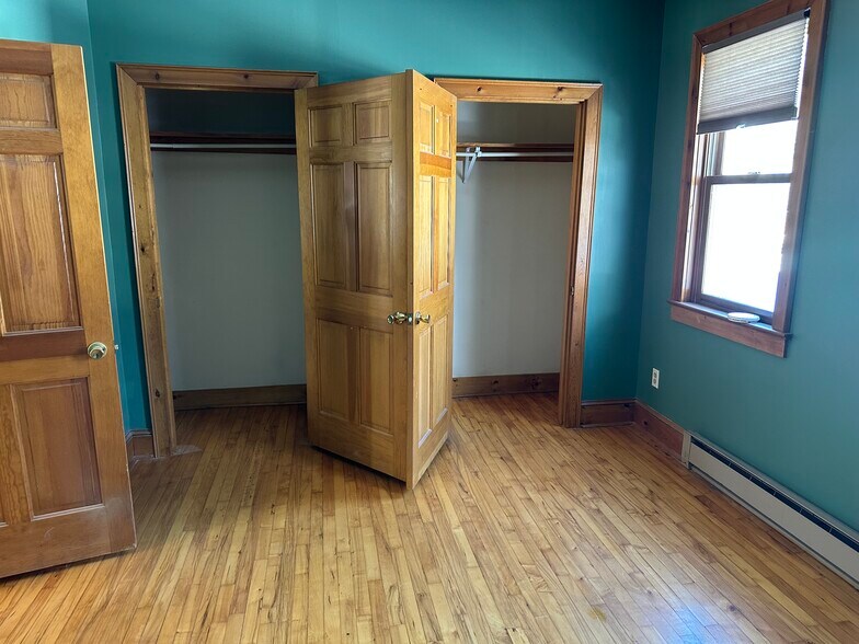 Building Photo - 162 Washington St