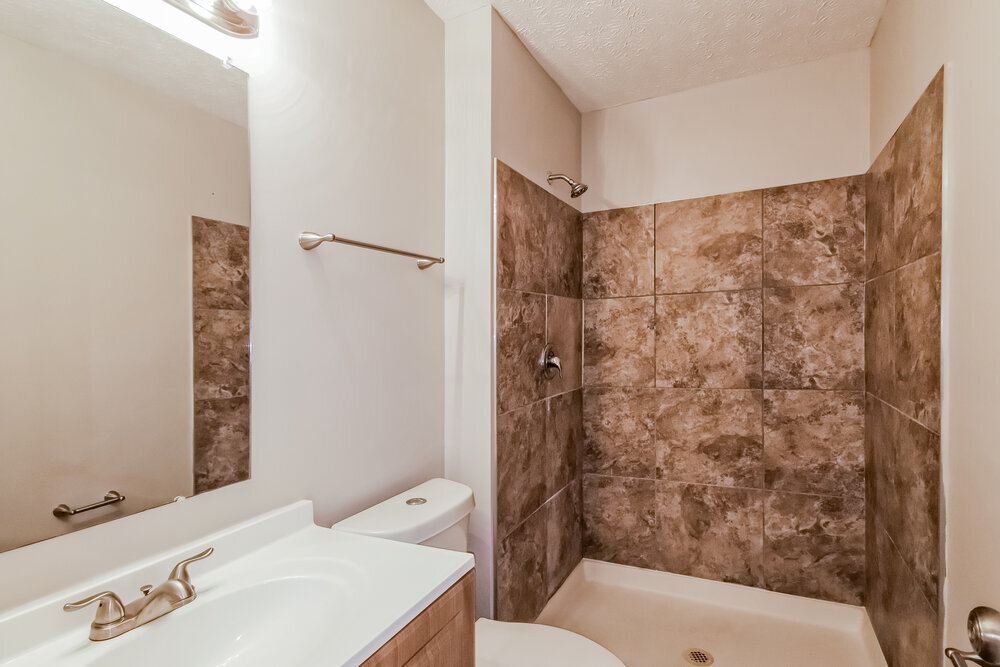 Building Photo - 3255 Bluhm Ct