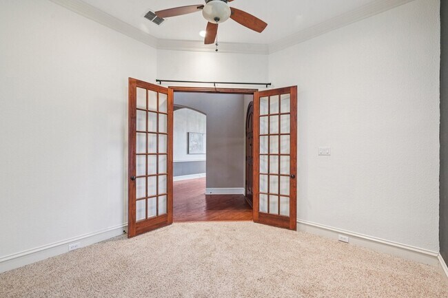 Building Photo - 920 Norma Ln