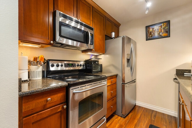 Building Photo - 501 141st Ave SE