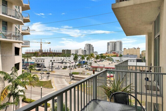 Building Photo - 2100 Van Buren St