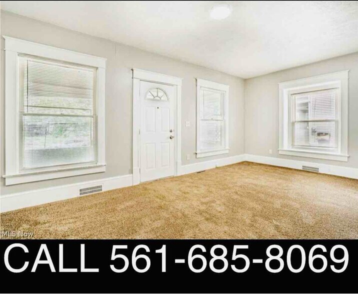 Building Photo - 78 E Mapledale Ave