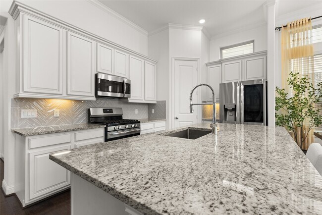 Building Photo - 28230 Emerald Bnd