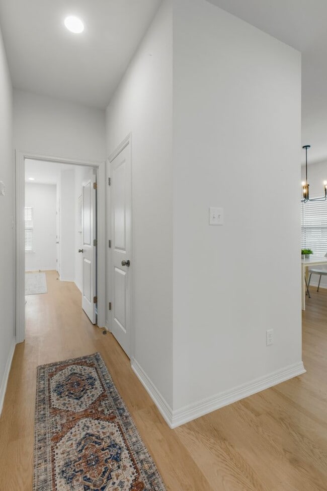 Building Photo - Brand New 6 Bed, 6.5 Bath, 3 Story Townhomes w/ Bonus Room & Balcony!