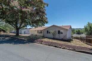 Building Photo - 416 Corona Loop Rd