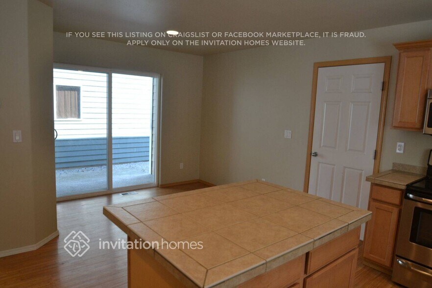 Building Photo - 18403 96th Ave E