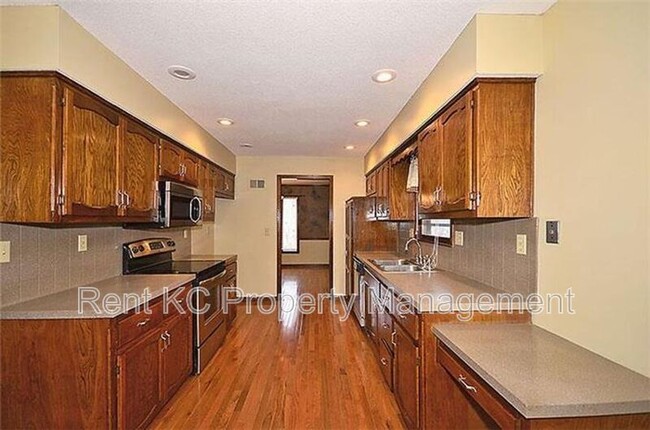 Building Photo - 1524 NE 99th St