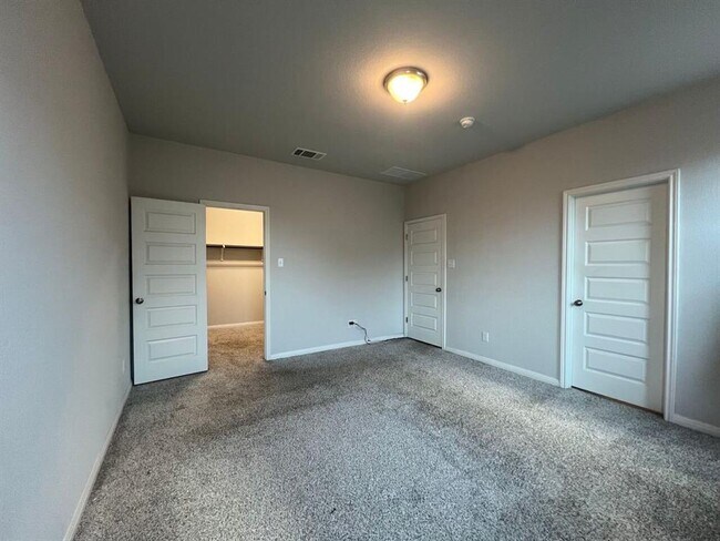 Building Photo - 124 Old Stage Coach Rd