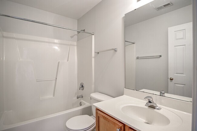 Building Photo - 2103 Templeton Gap Dr