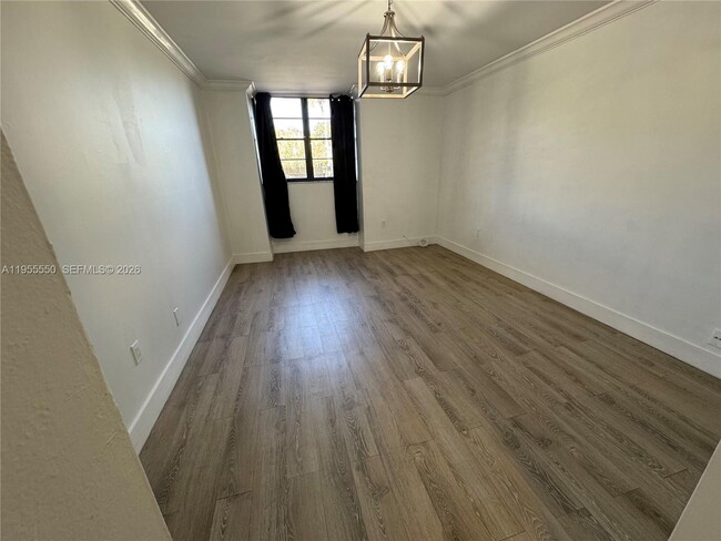 Building Photo - 10425 SW 112th Ave