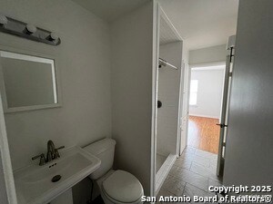 Building Photo - 507 Gilbert Ln