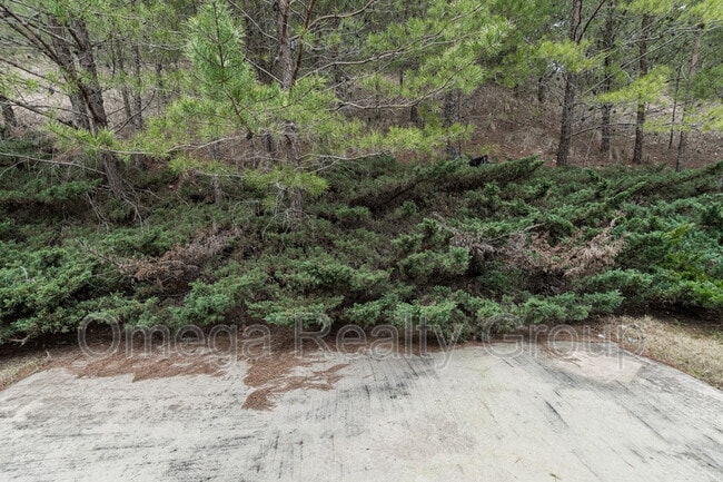 Building Photo - 4474 Fairmont Dr