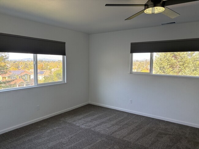 Building Photo - 1776 Meda Ave