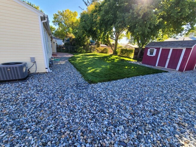 Building Photo - 5580 S 4270 W