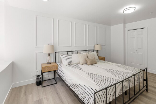 Building Photo - 48 W Broadway