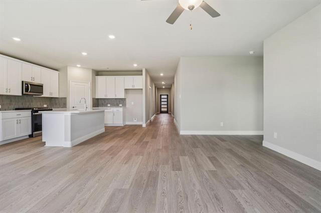 Building Photo - 600 Stagg St