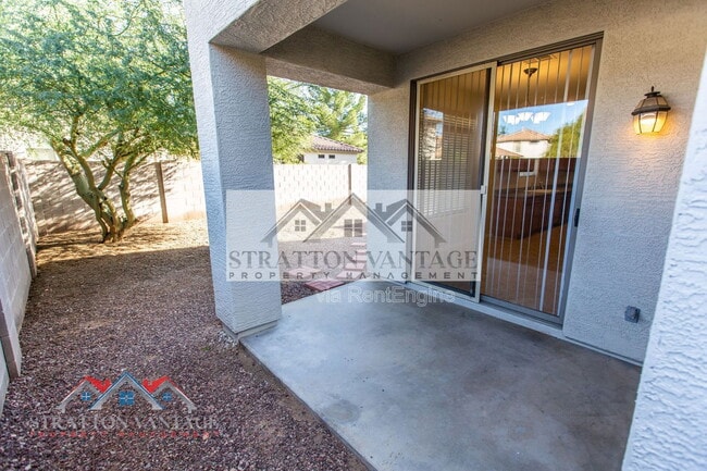 Building Photo - 1247 S Emmett Dr