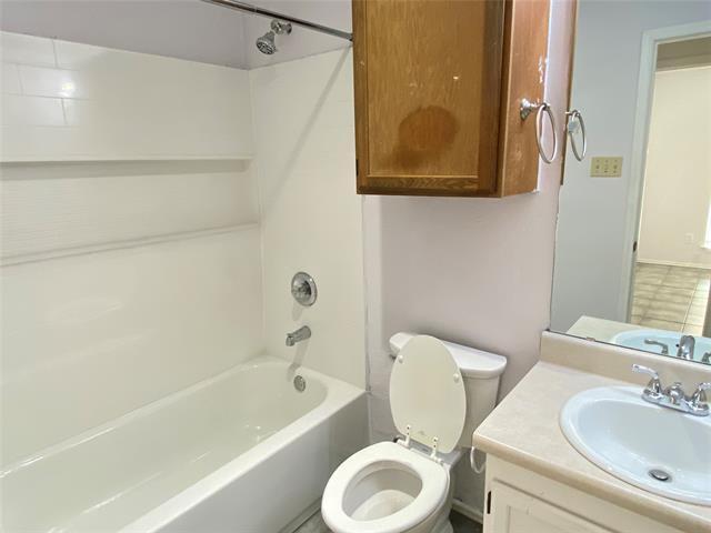 Building Photo - 932 Westover Dr