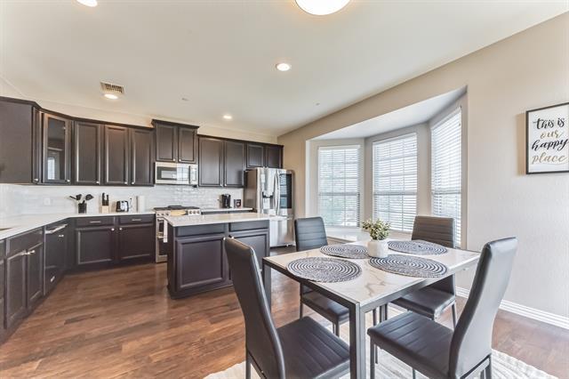 Building Photo - 7880 Oxer Dr