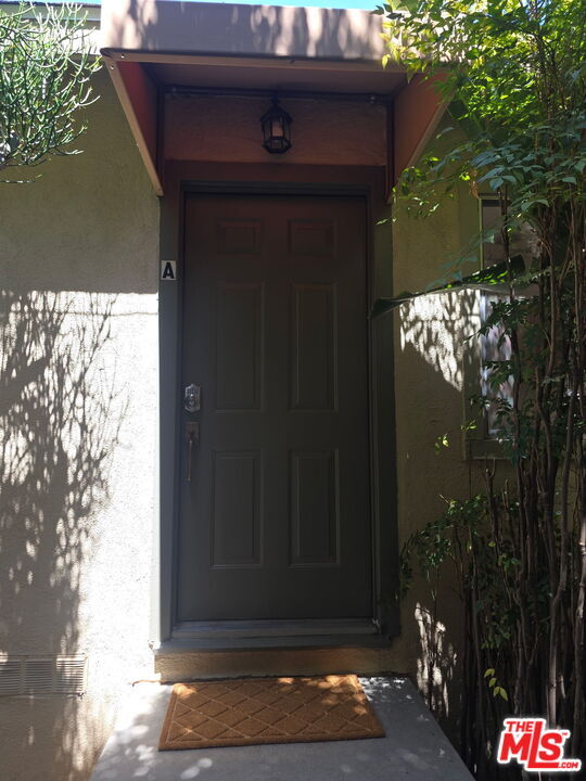 Building Photo - 632 Santa Clara Ave