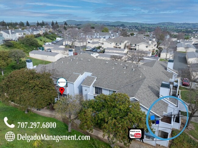 Building Photo - Glen Cove! Large one bedroom condo
