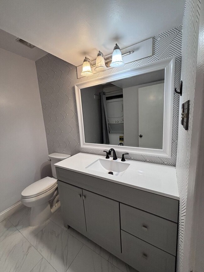 Building Photo - 2643 Southbury Cir