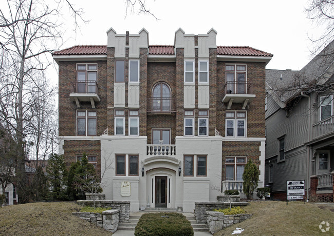 Building Photo - Montclair Apartments