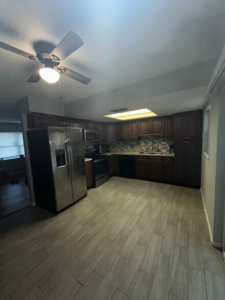 Building Photo - 1309 Fairway Ave