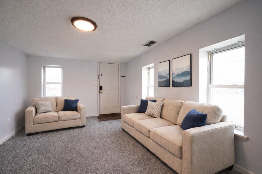 Building Photo - 1901 Neville Dr