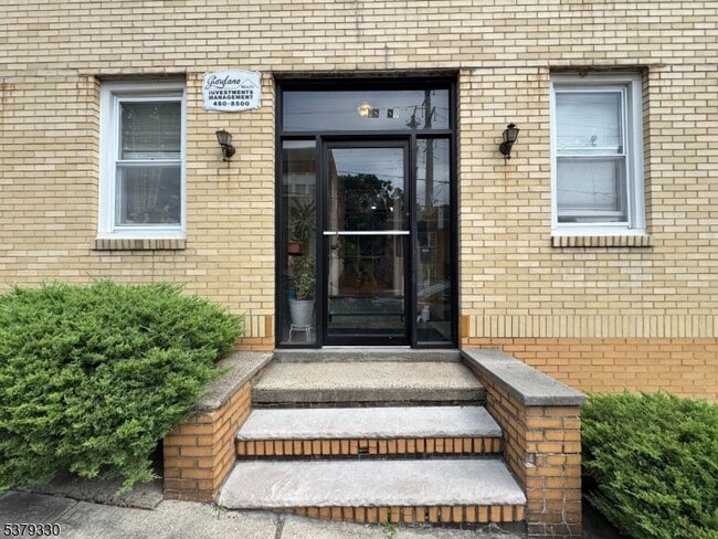 Building Photo - 78 Carmer Ave