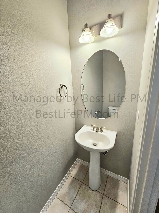 Building Photo - 11040 SE William Otty Rd