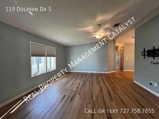 Building Photo - 119 Dolphin Dr S