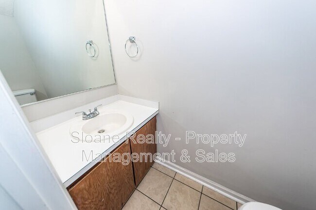 Building Photo - 149 Pine Shadow Dr