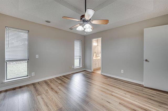 Building Photo - 1321 Meadow Ct