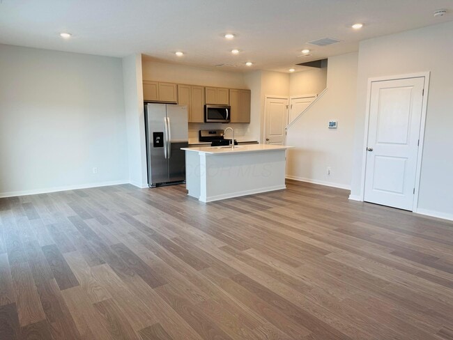 Building Photo - 6318 Marinelli Dr S