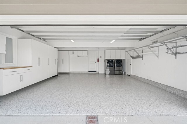 Building Photo - 25101 Northrup Dr