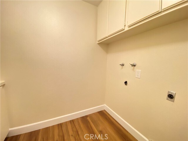 Building Photo - 1084 N Jacaranda Rd