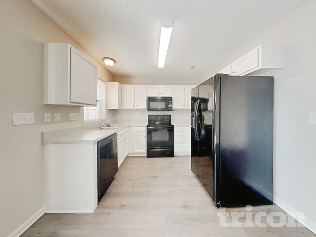 Building Photo - 8206 Braids Bend Ct