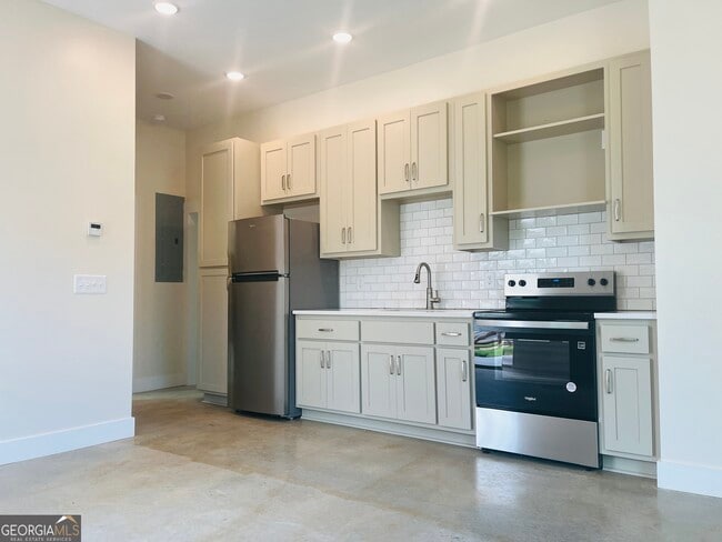 Building Photo - 101 Gardenia Ln