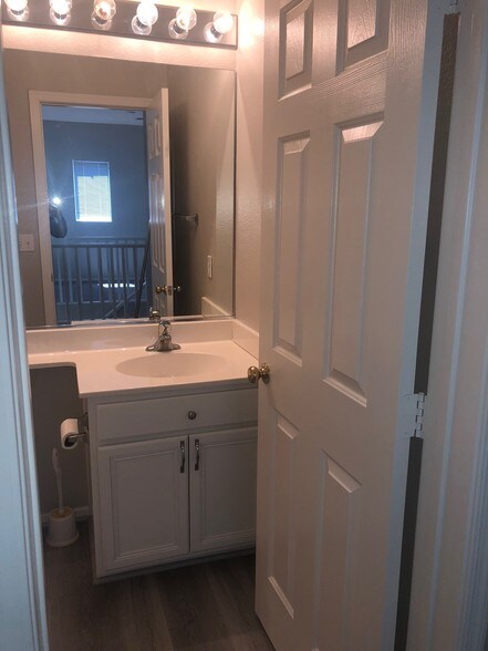 Building Photo - 705 Respectful Ridge Ave