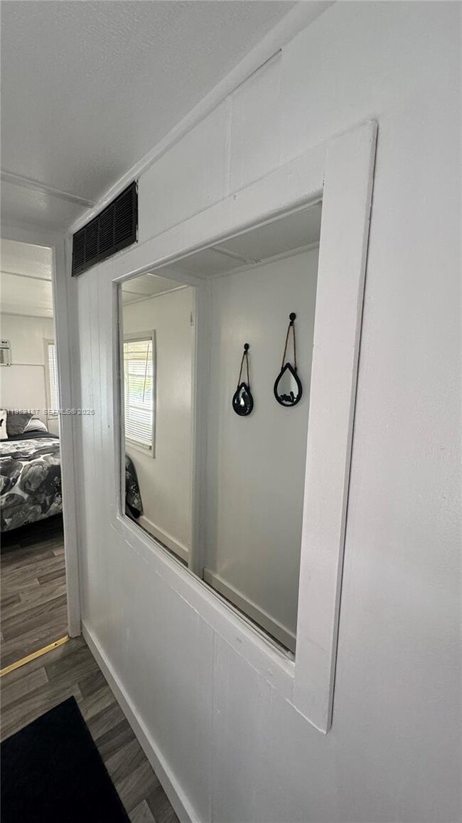 Building Photo - 601 NE 4th Ct.