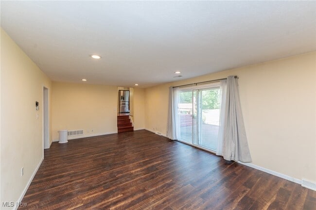 Building Photo - 25111 S Woodland Rd