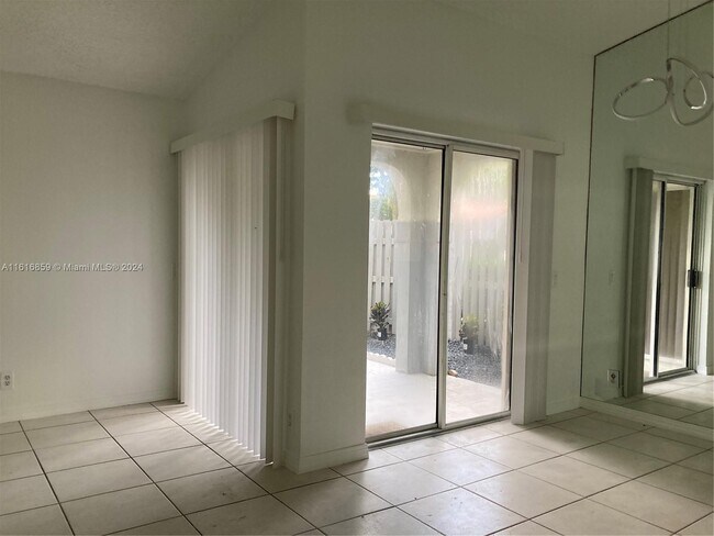 Building Photo - 1450 Springside Dr