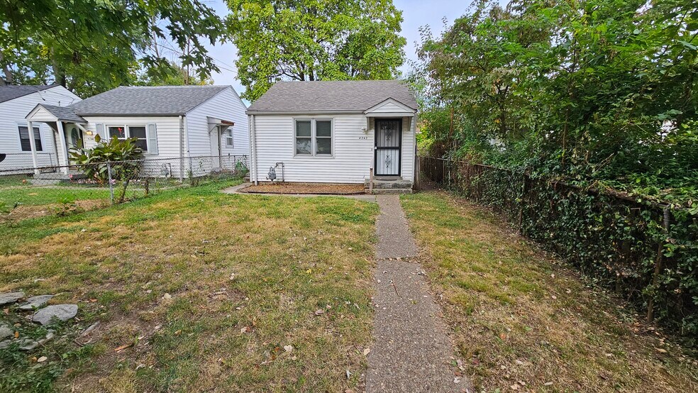 Front - 4242 Allmond Ave