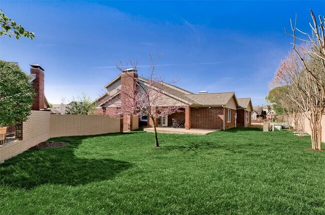 Building Photo - 5 S Prairie Dunes Dr