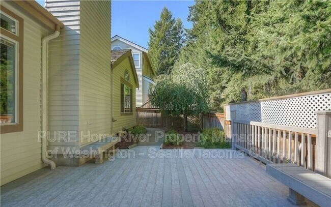Building Photo - 6109 83rd Ave W