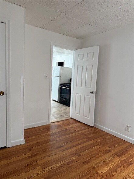Building Photo - 8 E Kendall St