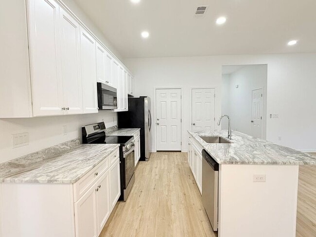 Building Photo - 3353 Country Ln